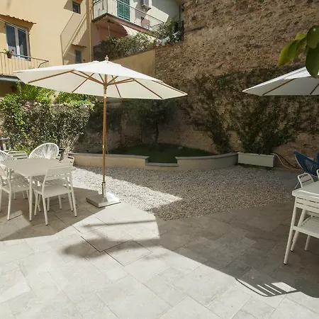 Dimora 16 & Garden 3* Πράτο