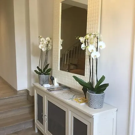 Πανσιόν Dimora 16 & Garden
