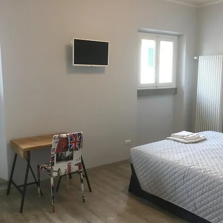 Dimora 16 & Garden Πανσιόν 3*